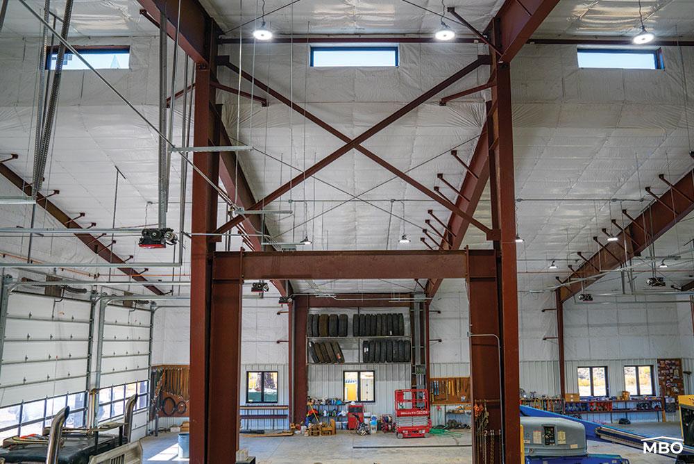steel-building-interior portal brace rigid frame