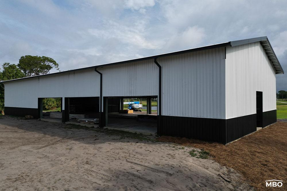 Barn-in-Panama-City
